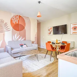 https://appartement-equipe-a-5-minutes-de-paris.fr-paris.fr